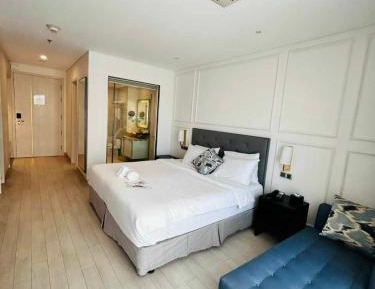 Deluxe Double Room with Balcony and Sea View
