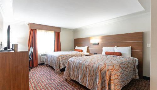 Queen Room with Two Queen Beds - Non-Smoking