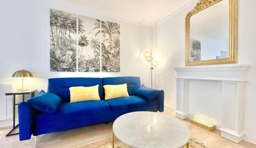 Deluxe Apartment