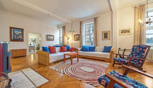 Three-Bedroom Superior Apartment