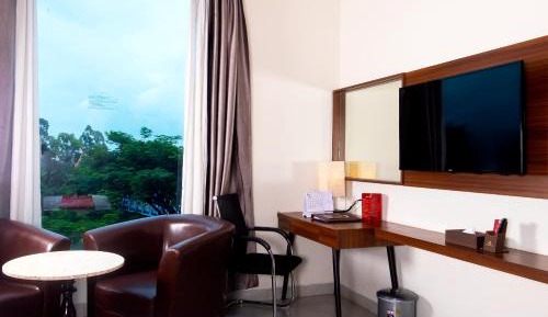 King Room with Lake View