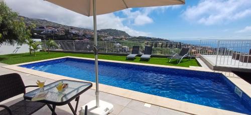 Double Room with Pool View