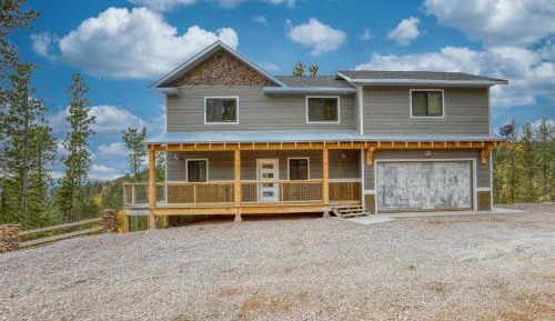 Six-Bedroom Holiday Home