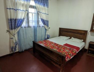 Deluxe Double Room (2 Adults + 1 Child)