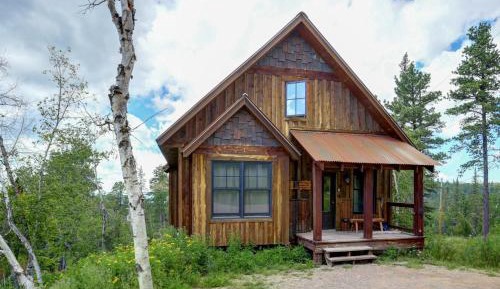 Four-Bedroom Holiday Home