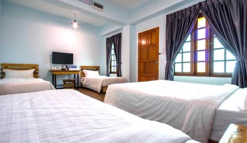 Deluxe Suite