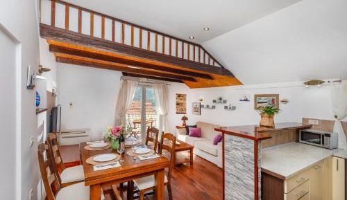 Luxury One-Bedroom Apartment