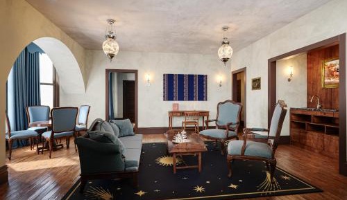 Executive Suite