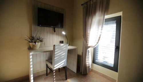 Queen Room with Two Queen Beds - Disability Access