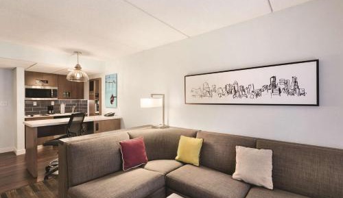 One-Bedroom Suite with Two Double Beds