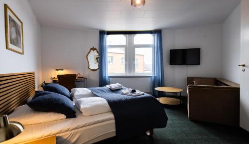 Double or Twin Room with Extra Bed