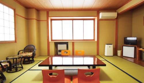 Japanese-Style Quadruple Room