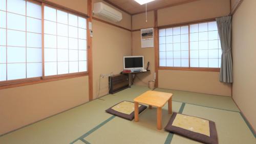 Economy Single Room