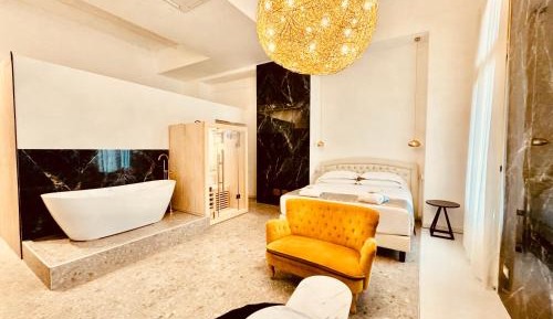 Suite with Sauna