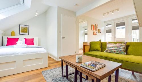 Split Level Deluxe Studio Apartment