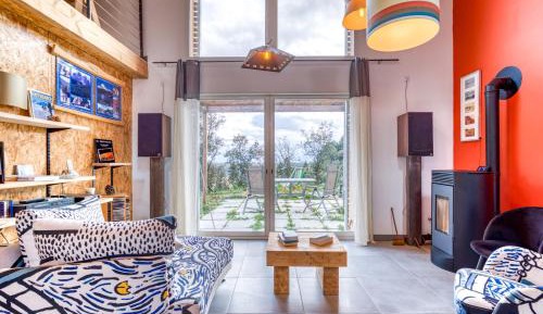 Villa with Garden View
