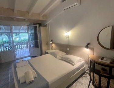 Classic Double Room