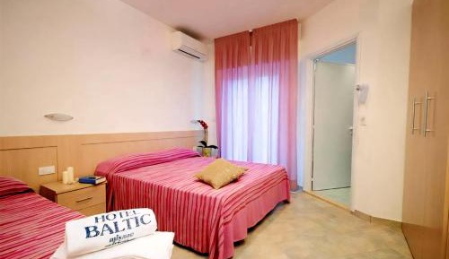 Double Room with Balcony and Sea View