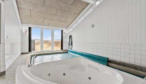 Four-Bedroom Holiday Home