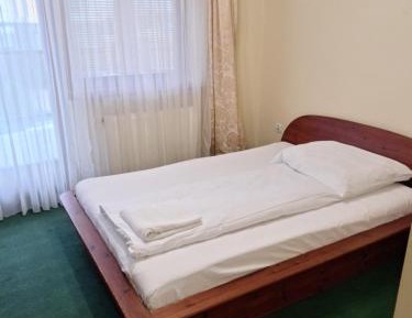 Large Single Room