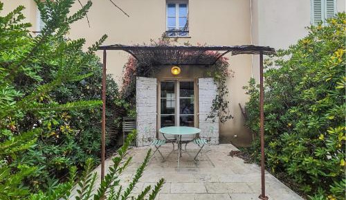 One-Bedroom Holiday Home
