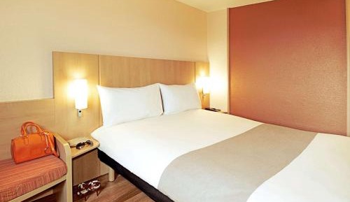 Triple Room with One Double Bed and One Sofa Bed 