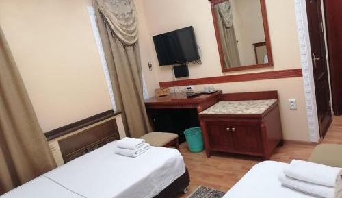 Standard Twin Room with Shared Bathroom