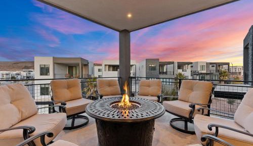 Four-Bedroom Holiday Home