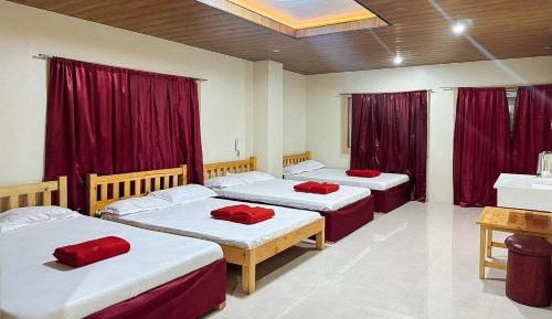 Deluxe Family Room