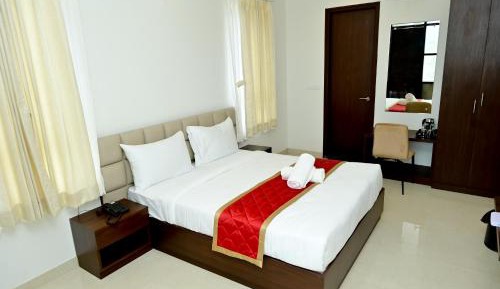 Deluxe Double Room (2 Adults + 1 Child)