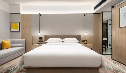 Standard King Room