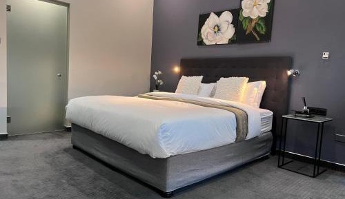 King Room with Spa Bath