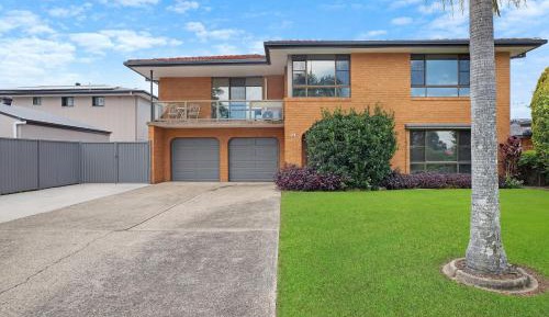 Four-Bedroom Holiday Home