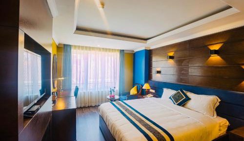 Deluxe King Room
