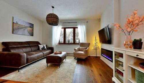 Three-Bedroom Holiday Home 