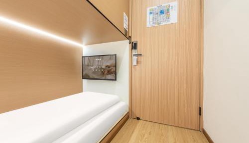 Z Type Single Room Lower Bunk -Shared Bathroom