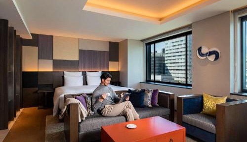 Superior Suite with Lounge Access