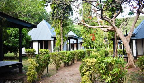 Bungalow with Garden View