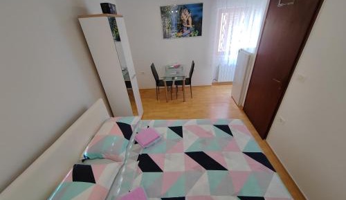 Standard Double Room with Shared Bathroom