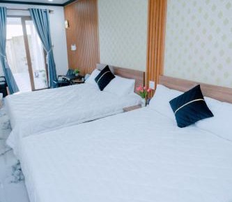 Double or Twin Room with Sea View