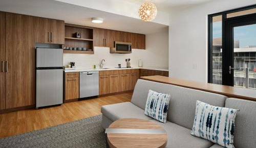 Executive king suite with sofa bed, city view  and balcony