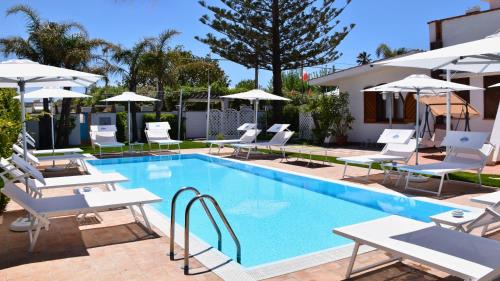 King Room with Pool View