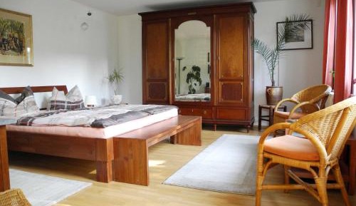 One-Bedroom Apartment with Terrace