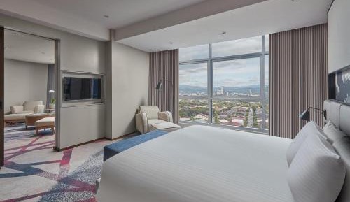 Junior King Suite