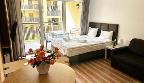 Apartment with Garden View