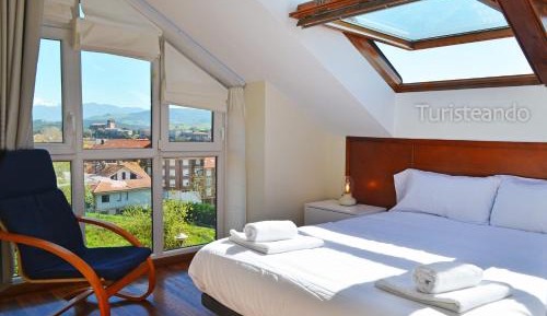 Two-Bedroom Apartment with Mountain View