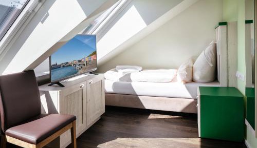 Small Single Room