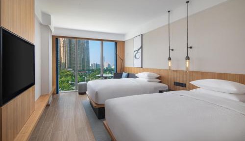Standard Twin Room with City View
