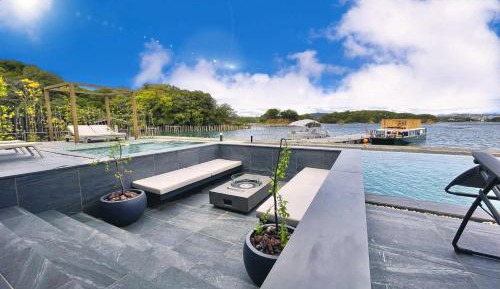 Deluxe Suite with Sea View