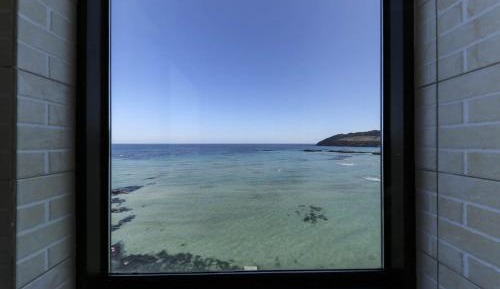 Double Room with Sea View 3